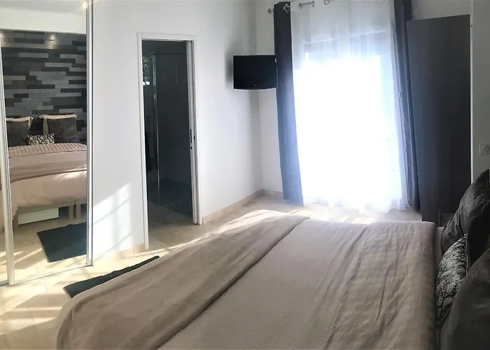 Apartment Loft Christina Moderne Et Confortable, Vue Lac, Climatisation, Parking