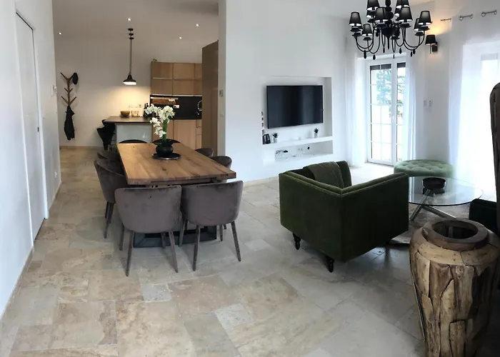 Apartment Loft Christina Moderne Et Confortable, Vue Lac, Climatisation, Parking